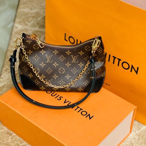Louis Vuitton luxury handbag - Picture 2 of 2